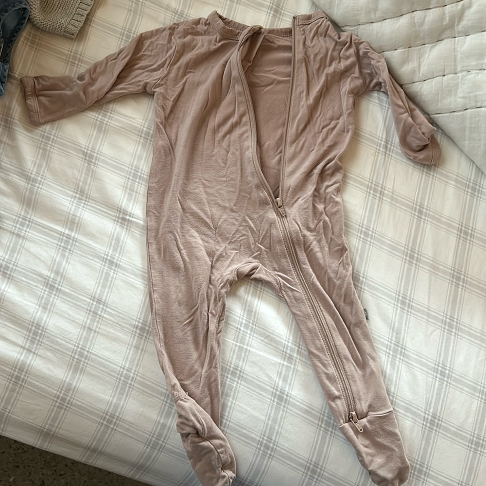 Kyte baby 3-6 month footed sleeper